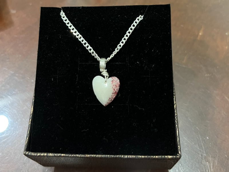 Mặt dây chuyền sữa mẹ trái tim hồng 3 Trái tim hồng 1