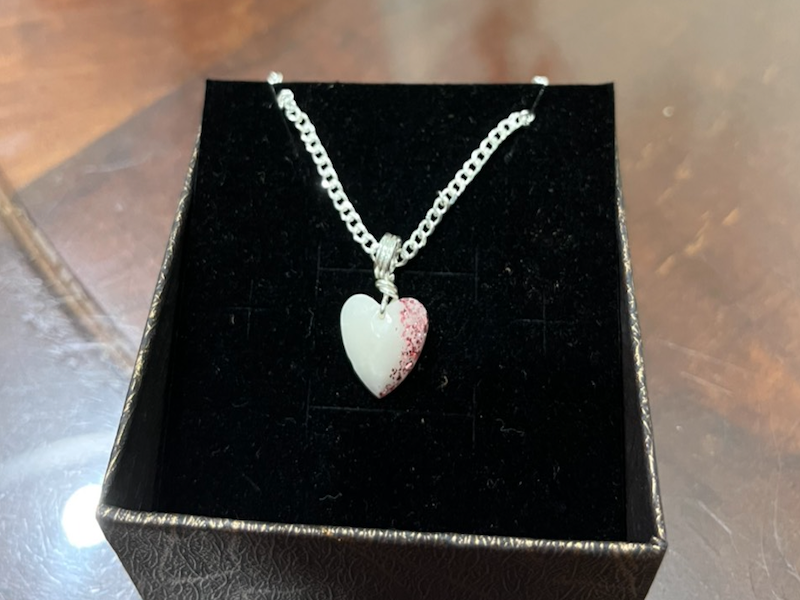 Mặt dây chuyền sữa mẹ trái tim hồng 6 Trai tim hong 3