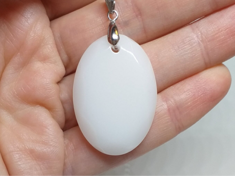 Mặt sữa mẹ bầu dục